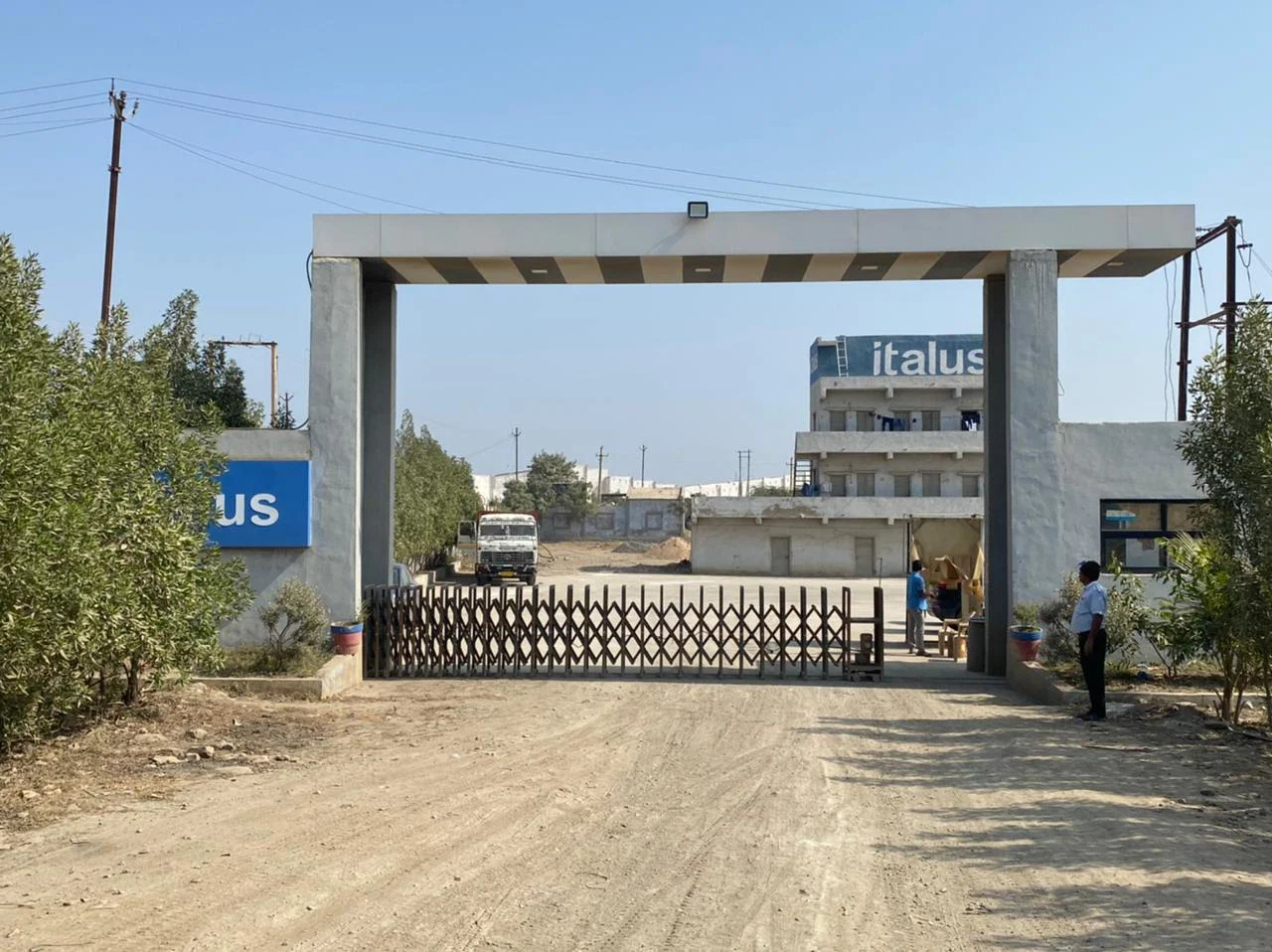 Italus Vitrrified LLP