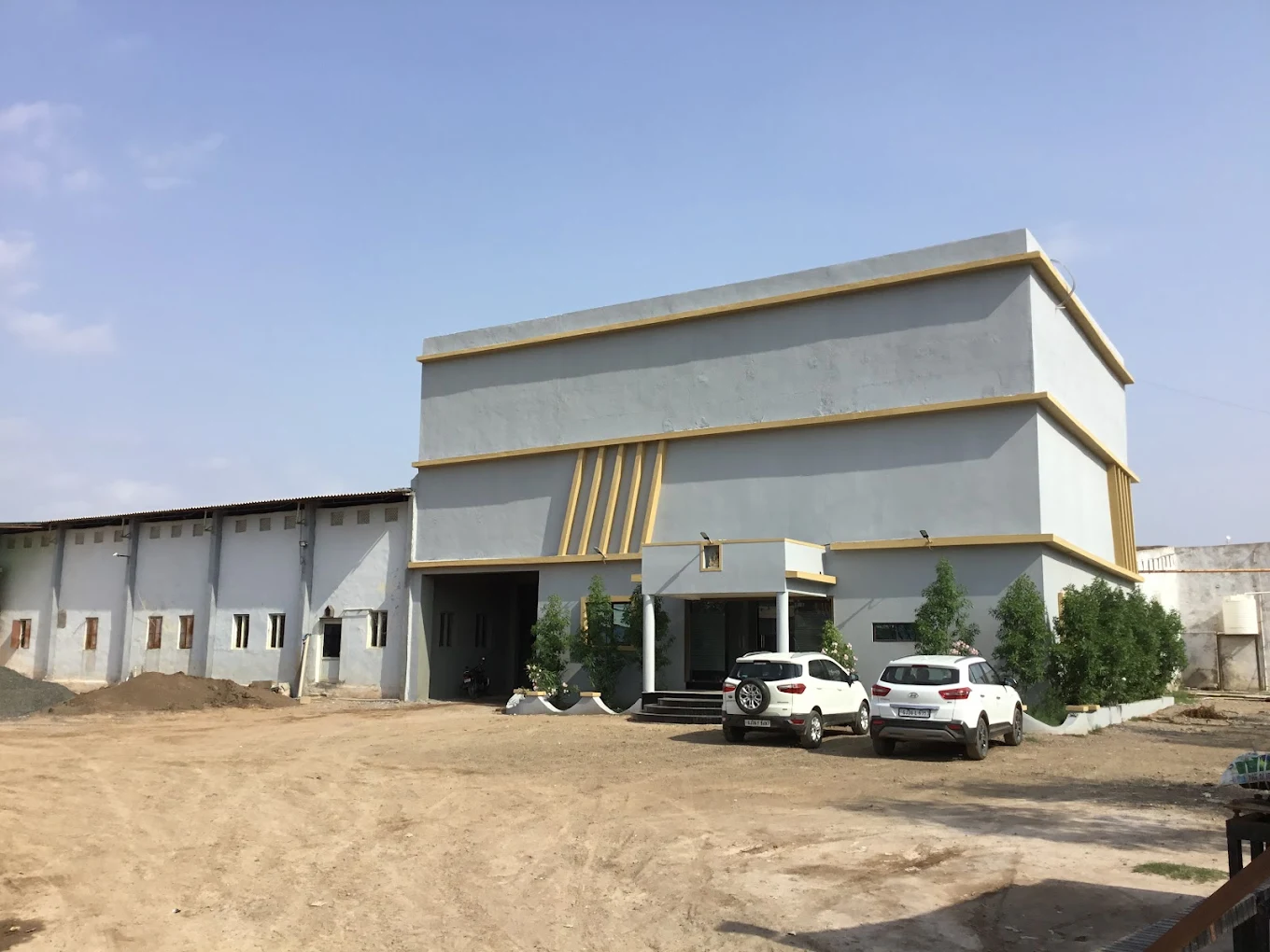 Lunar Ceramics factory front photo