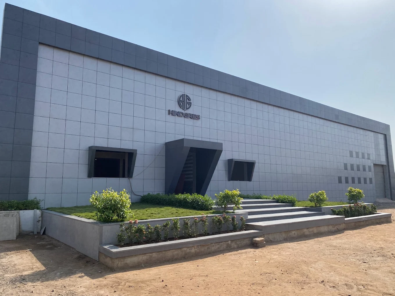 Hindgress Ceramic factory front photo