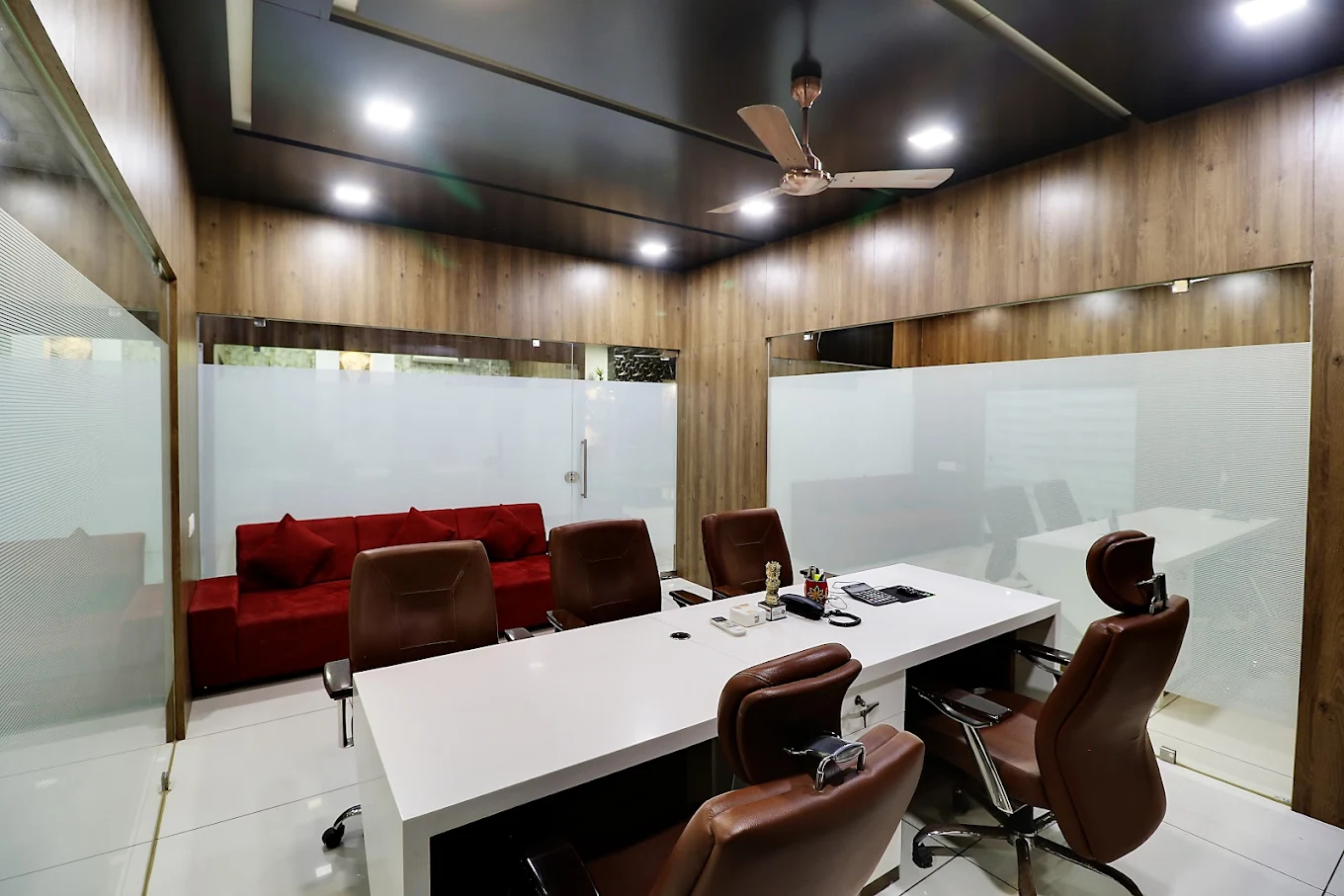 White Gold Ceramics Pvt Ltd / Emilus