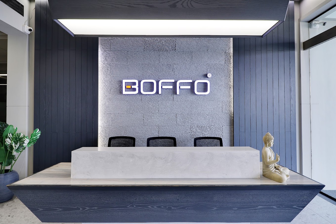 Reception of photos of Boffo Granito LLP